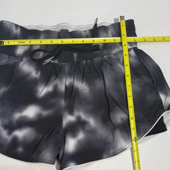 Women's Athletic Ombre Shorts in Black and Gray - Picture 8 of 9